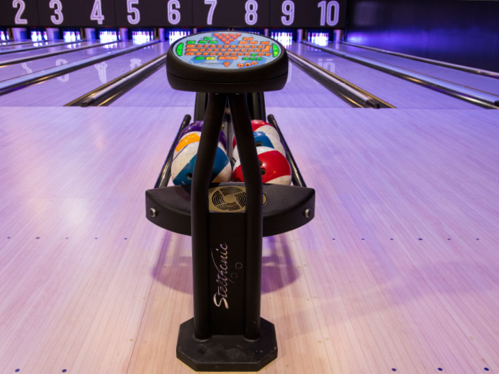 Global Bowling, Design and Theme